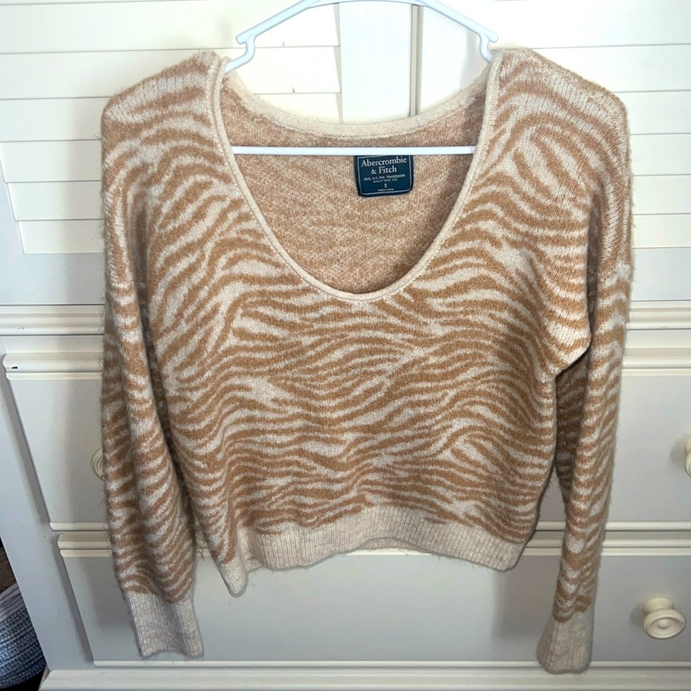 Abercrombie Zebra sweater